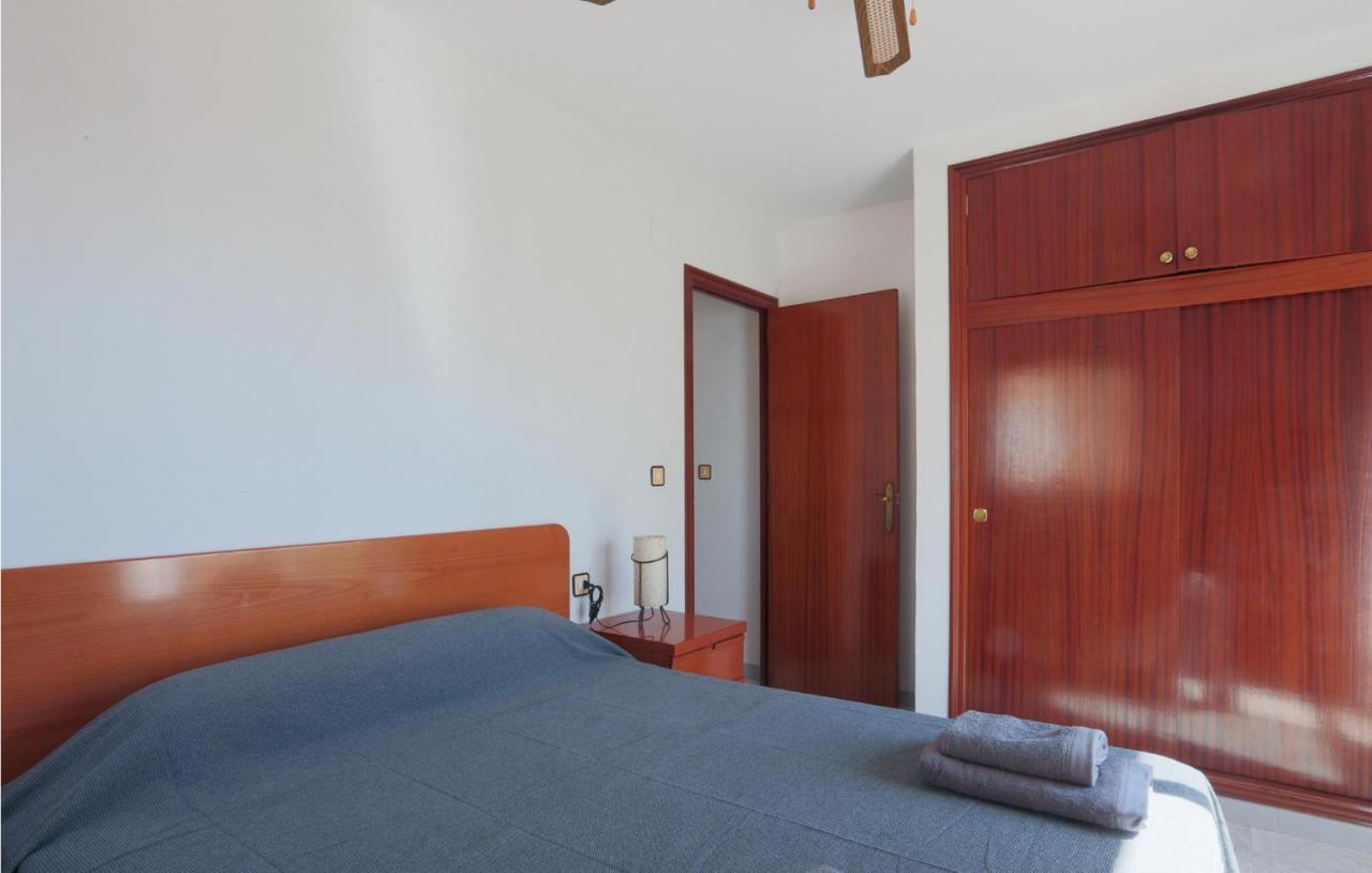 Cozy Home In Los Alcazares With Kitchen Los Narejos Bagian luar foto